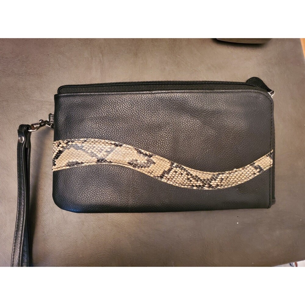 Buxton Black Pebbled Leather Wristlet Clutch Wallet Python Snake Skin Accent